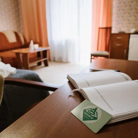 Zelenyy Bir Otel Skhidnytsia