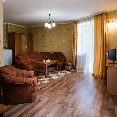 Zelenyy Bir 호텔 Skhidnytsia