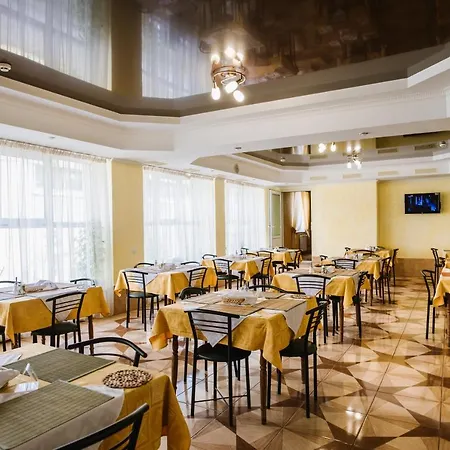 Zelenyy Bir Otel Skhidnytsia