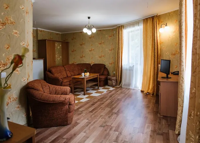 Zelenyy Bir Hotel Skhidnytsia